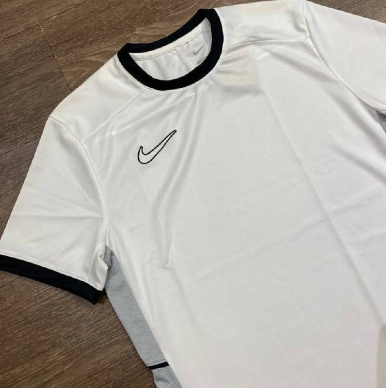 A BRABA DA NIKE PRA USAR NA ACADEMIA