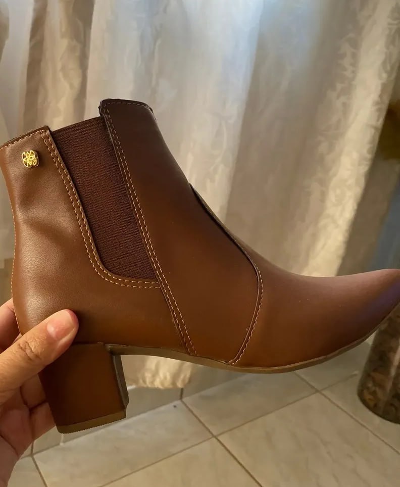 Bota Feminina Bico Fino Cano Curto Salto Grosso Calce Fácil