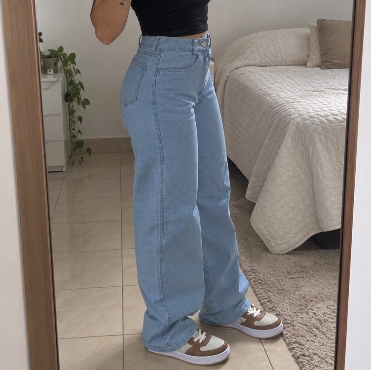 Calça Wide Leg Jeans Feminina Reta Perna Larga Empina Bumbum