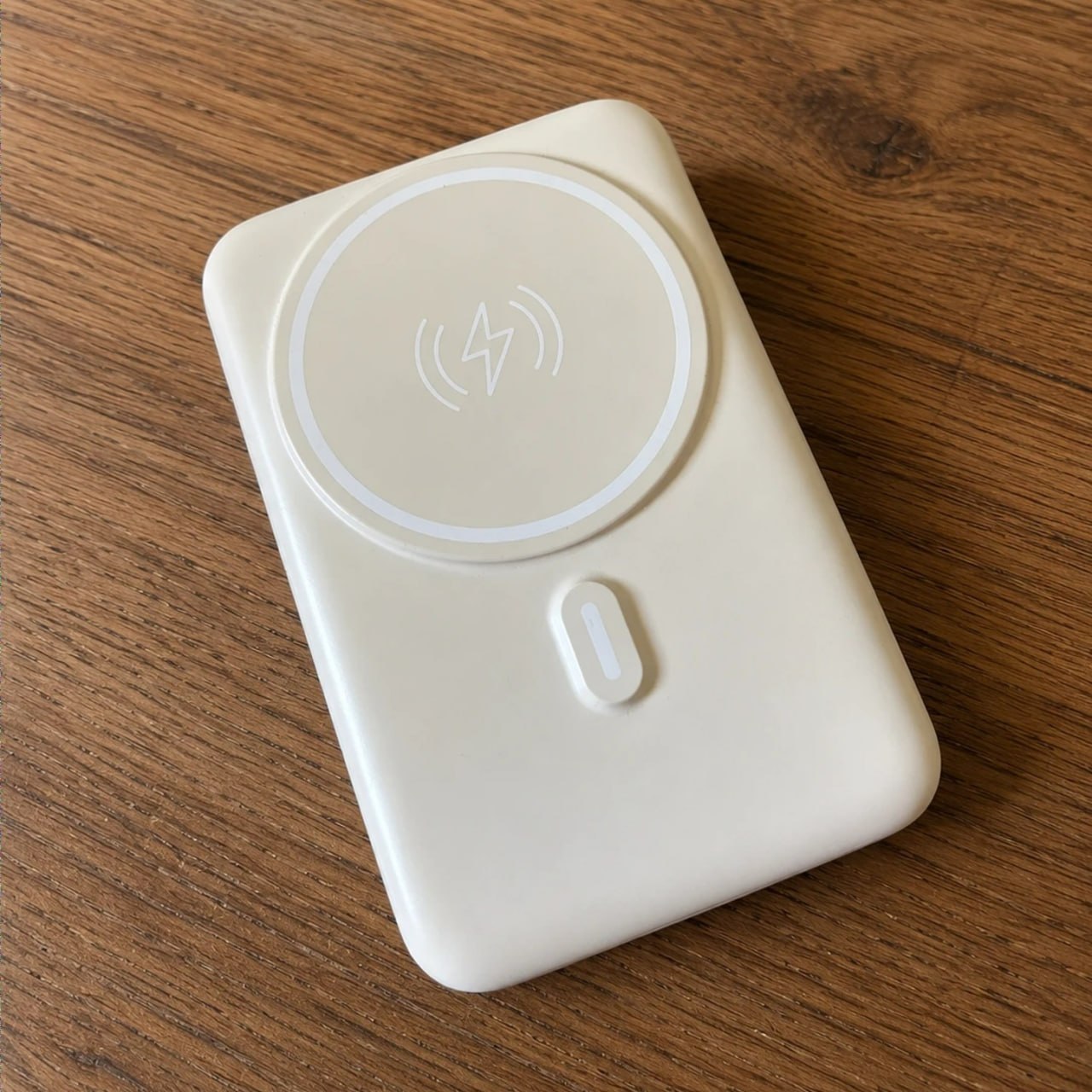Carregador Portátil Power Bank Indução 10.000 Magsafe com suporte dobrável Geonav
