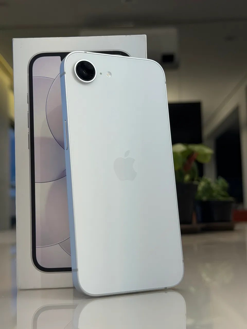 Celular Apple iPhone 17e 256GB 512GB eSim Tela 6,1" 48MP iOS 5G NFC