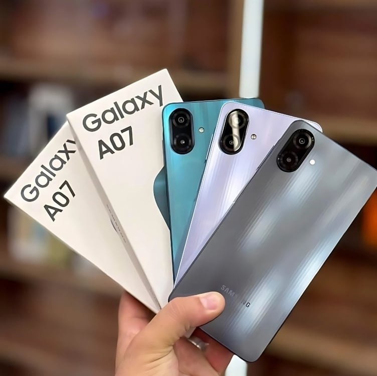 Celular Galaxy A07 Tela 6.7 128GB 4G 90Hz Câmera Dupla 50MP Preto Samsung
