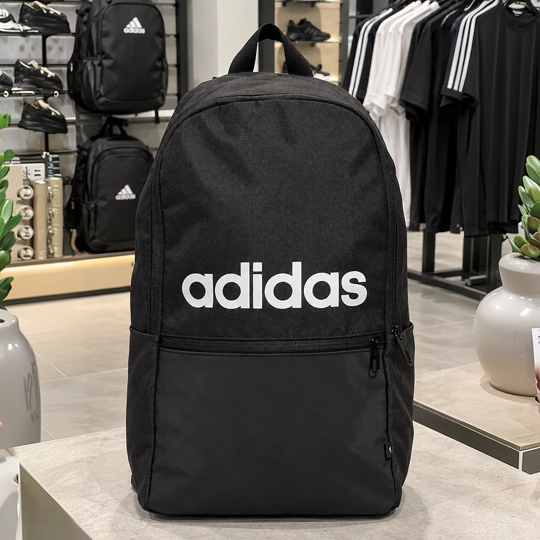 CLÁSSICA DA ADIDAS COM ESPAÇO PRA TUDO QUE PRECISA 🤝