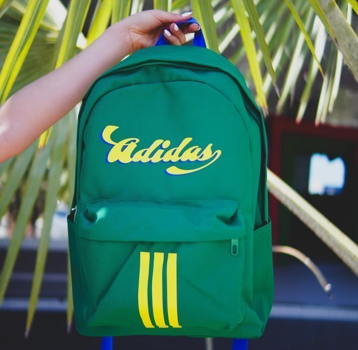 CUSTA QUASE R$150 NO SITE DA ADIDAS