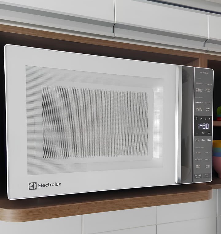 ESSE É ENORME, MODELO DE 36L DA ELECTROLUX