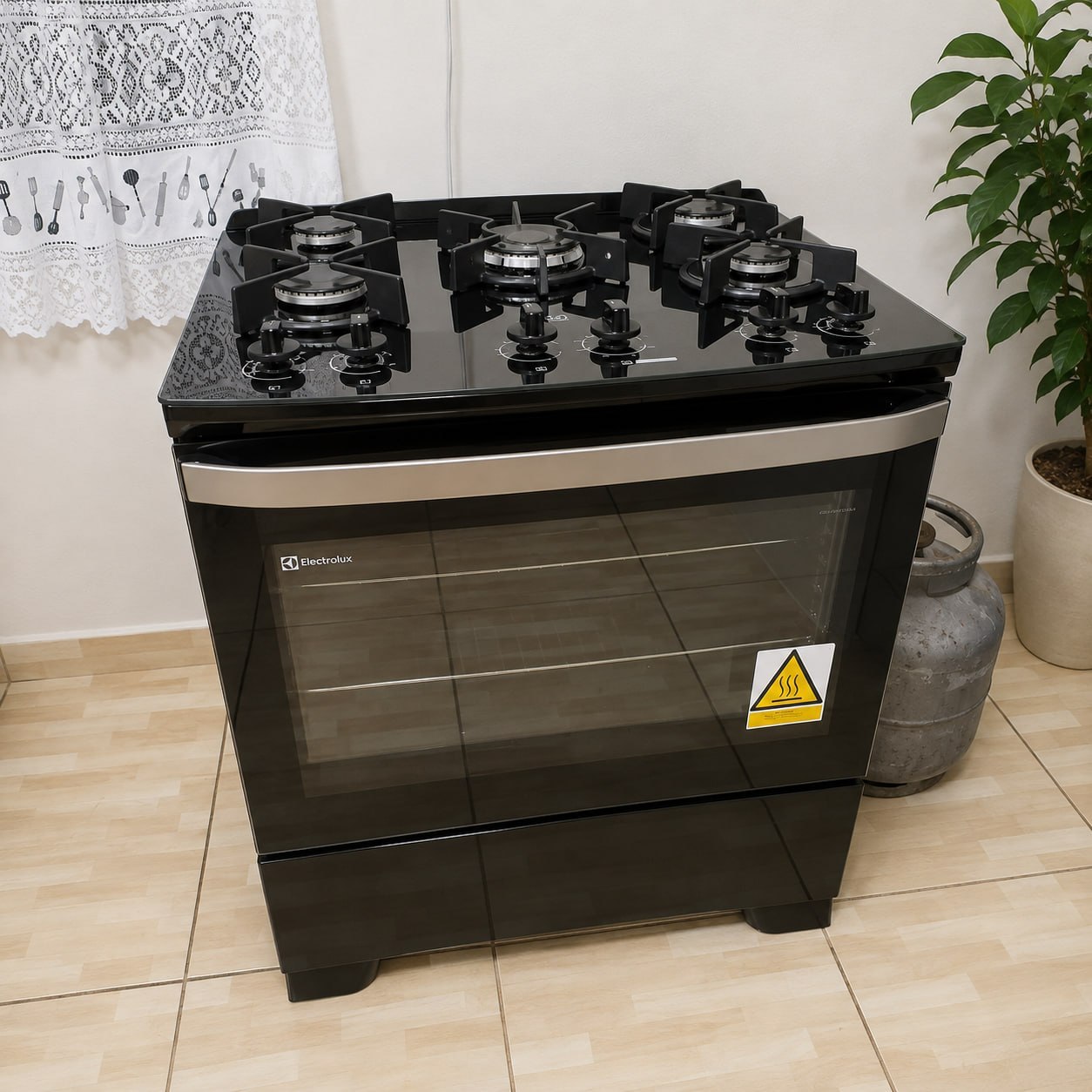 Fogão 5 Bocas Electrolux Efficient Mesa de Vidro PerfectCook e Grades de Ferro Bivolt (FE5GB)