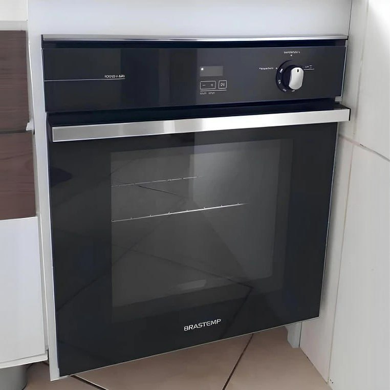 Forno de Embutir a Gás Brastemp 78L Preto Grill - BOA84AE