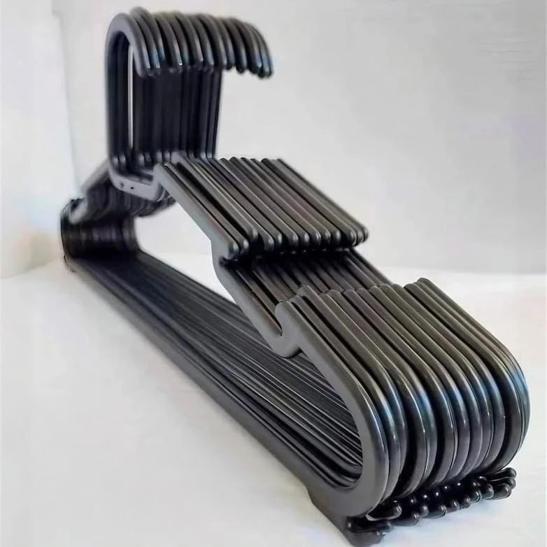 Kit 100 Cabides Pretos Plástico*