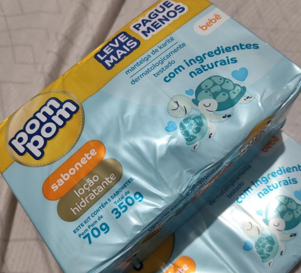 Kit Sabonete em Barra Pom Pom Loção Hidratante com 5 unidades de 70g cada