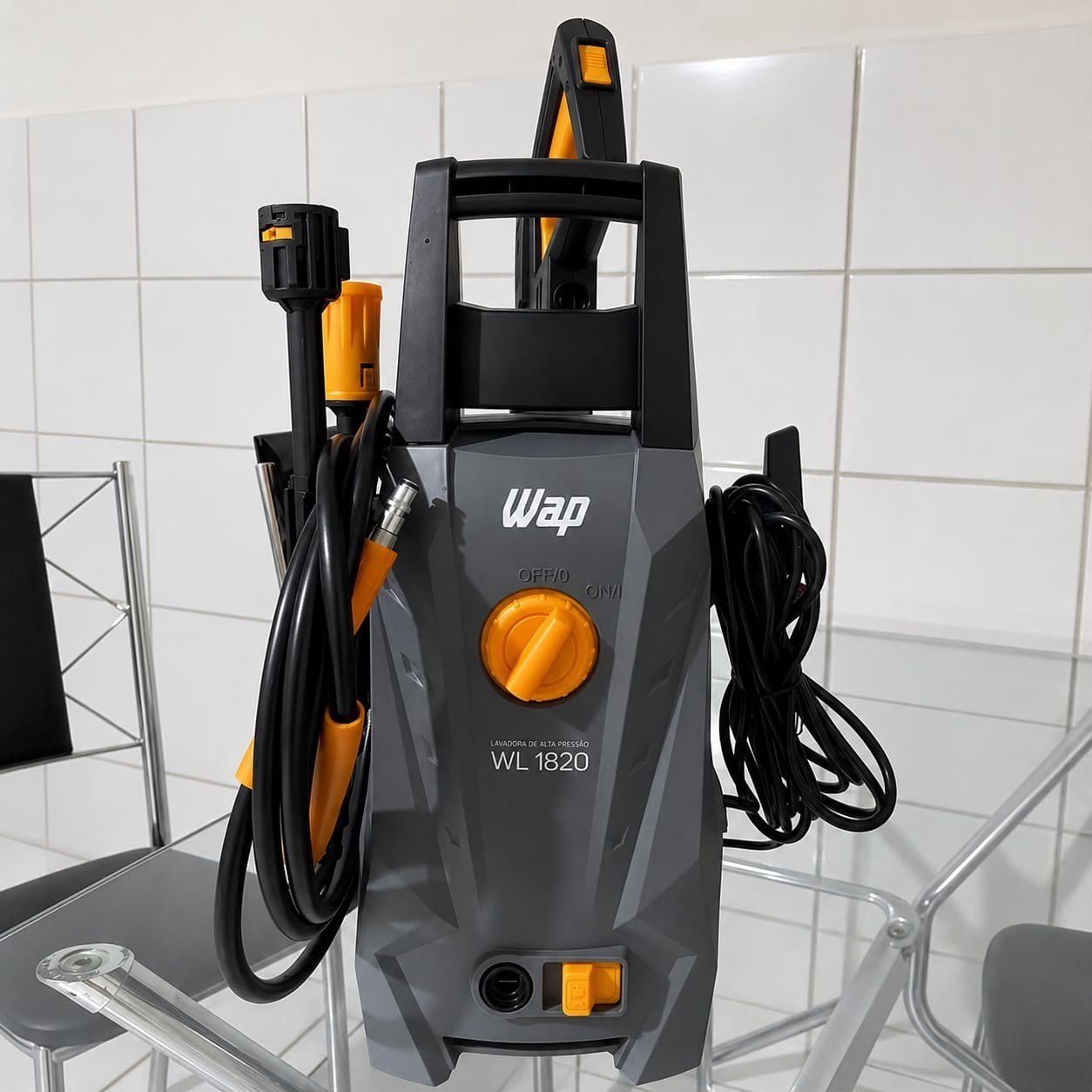 Lavadora de Alta Pressão WAP WL 1820 com Stop Total, Jato Leque e Concentrado