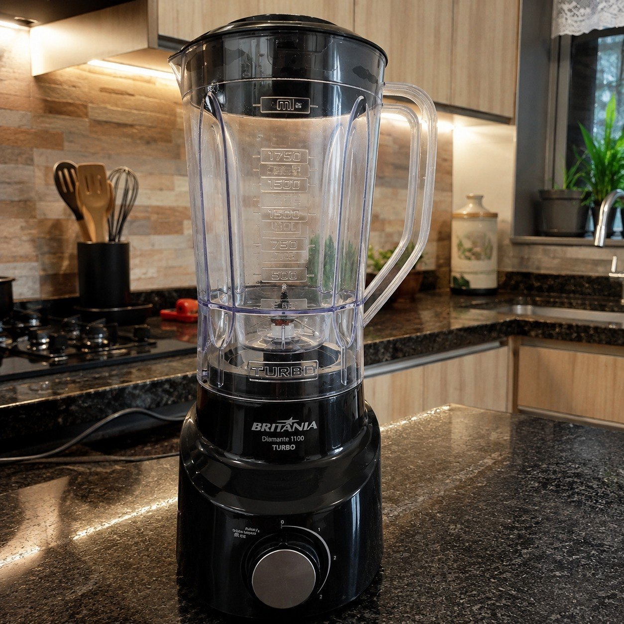 Liquidificador Britânia 2,6L 4 Velocidades Diamante 1100