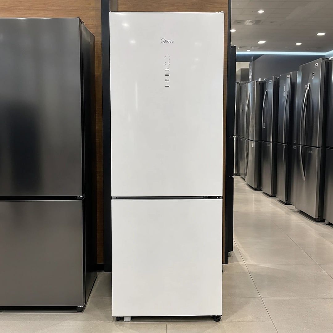 POR MENOS DE 3K ESSA MIDEA COM 401L TÁ VALENDO