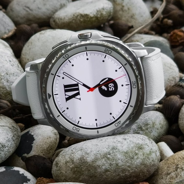Samsung Galaxy Watch8 Classic Smartwatch 46mm LTE, Galaxy AI, Tela em Cristal de Safira Branco